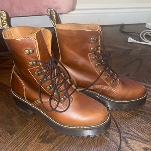 Dr. Martens Leona Butterscotch Size 8